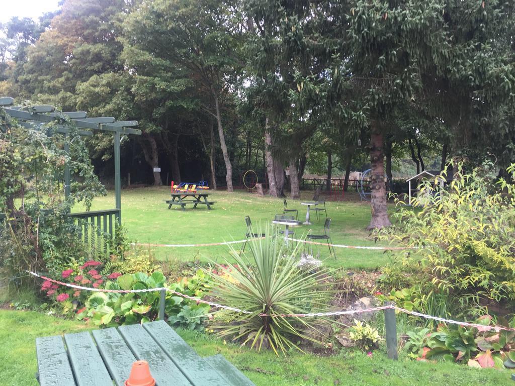 The Winchfield Inn Eksteriør billede